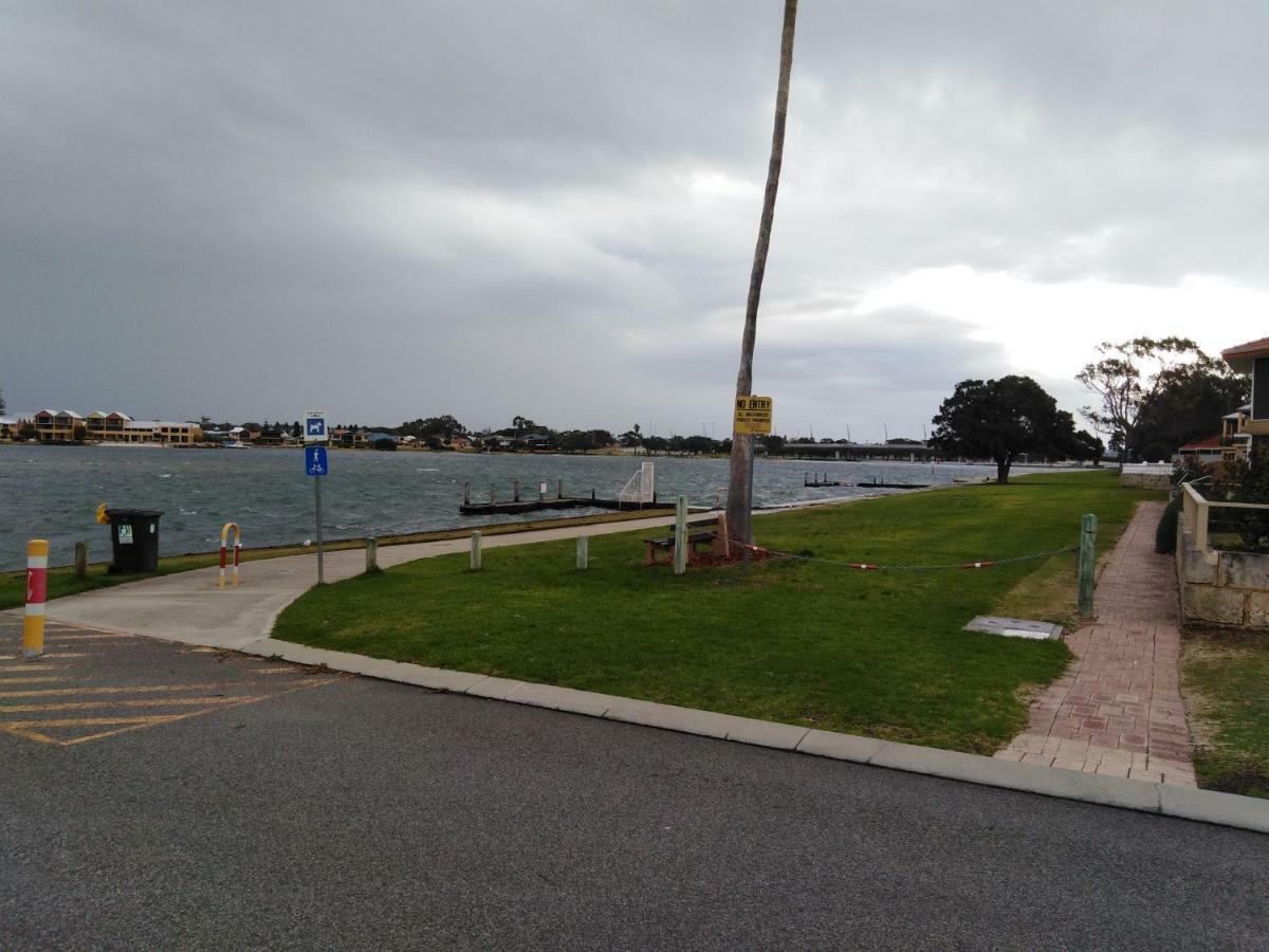 Mandurah Central Estuary Soldiers Cove Townhouse Bagian luar foto