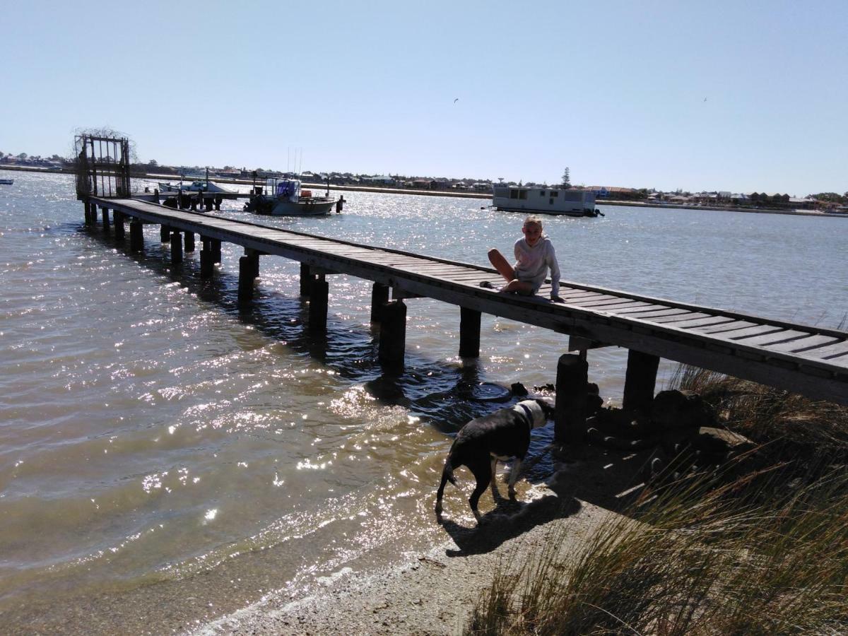 Mandurah Central Estuary Soldiers Cove Townhouse Bagian luar foto